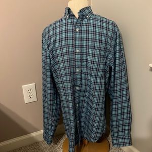 Adult small vineyard vines button up